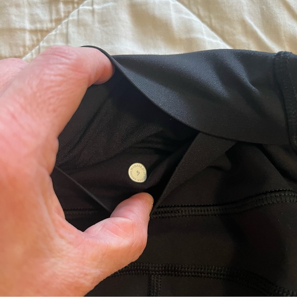 Lululemon high waist with pockets - Picture 5 of 6